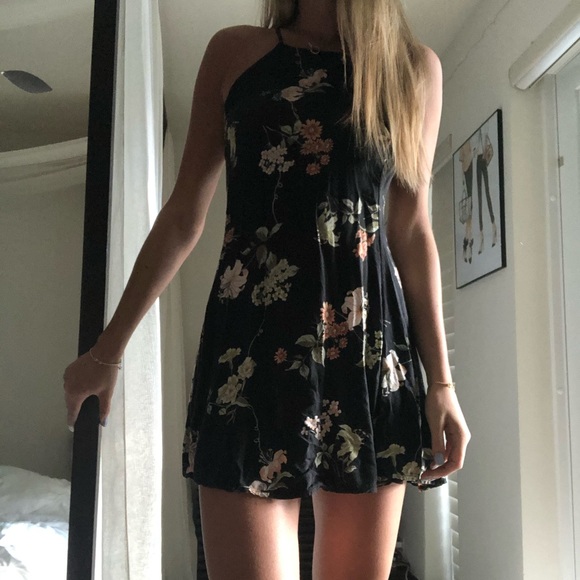 Dress - Picture 1 of 2